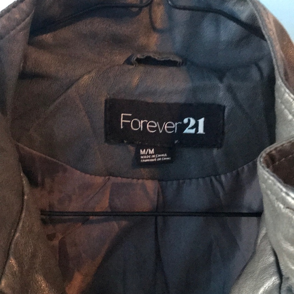 Leather jacket - Picture 2 of 7